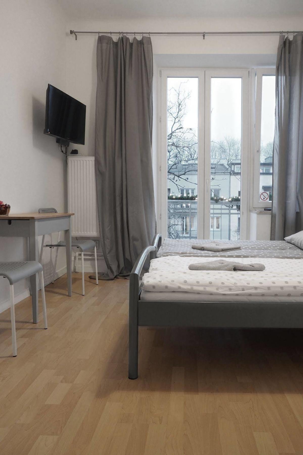 Adventura Hostel Varşova Dış mekan fotoğraf