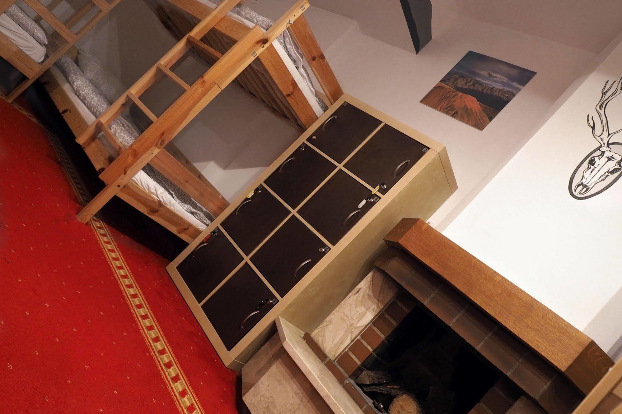 Adventura Hostel Varşova Dış mekan fotoğraf
